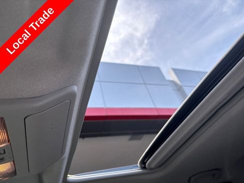 Used 2016 Nissan Frontier SL w/ Moonroof Package RWD image 5