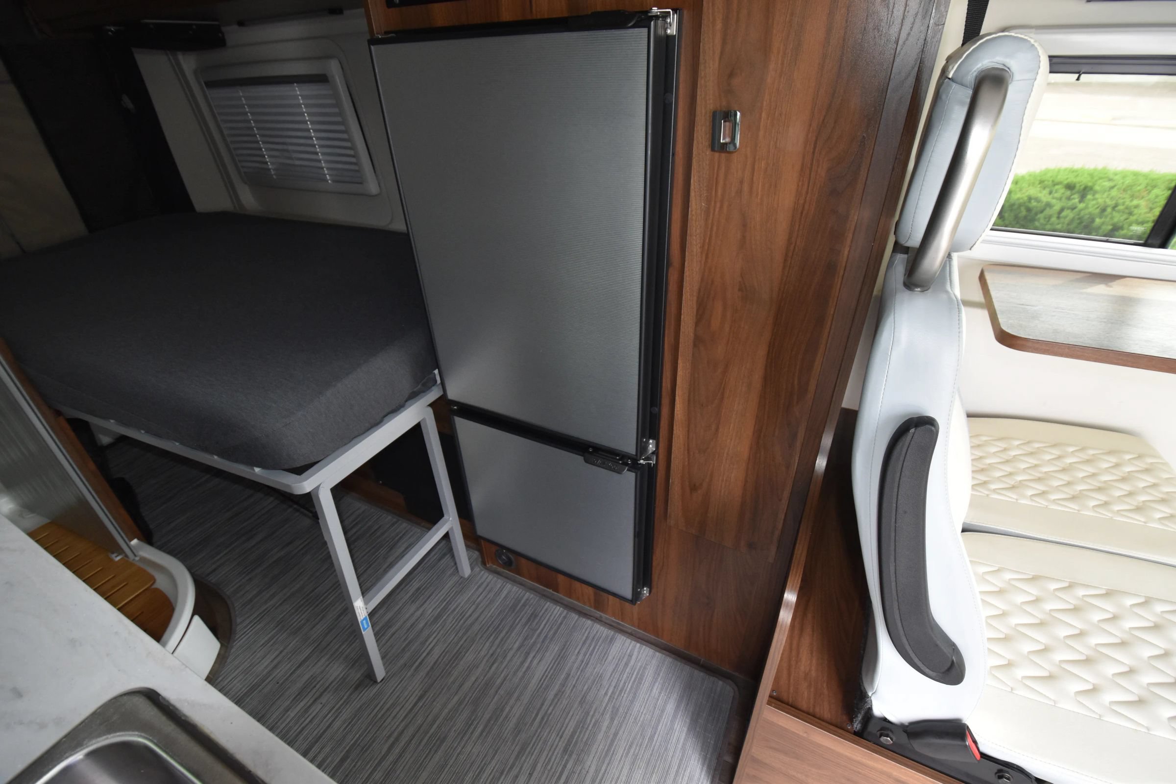 Used 2021 RAM ProMaster 3500 w/ Premium Appearance Group FWD image 16
