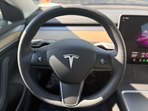 Used 2022 Tesla Model 3 Long Range AWD/4WD image 19