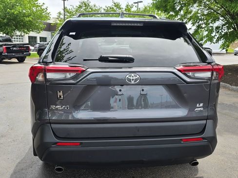 Used 2021 Toyota RAV4 LE AWD/4WD image 7