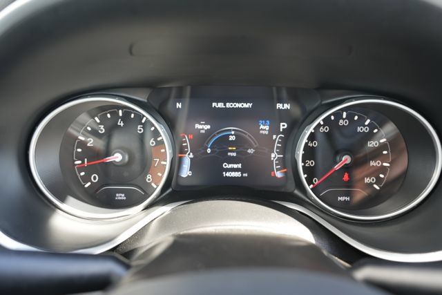 Used 2019 Jeep Compass Limited AWD/4WD image 25