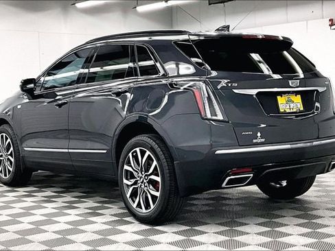 Used 2022 Cadillac XT5 Sportv w/ Technology Package image 3