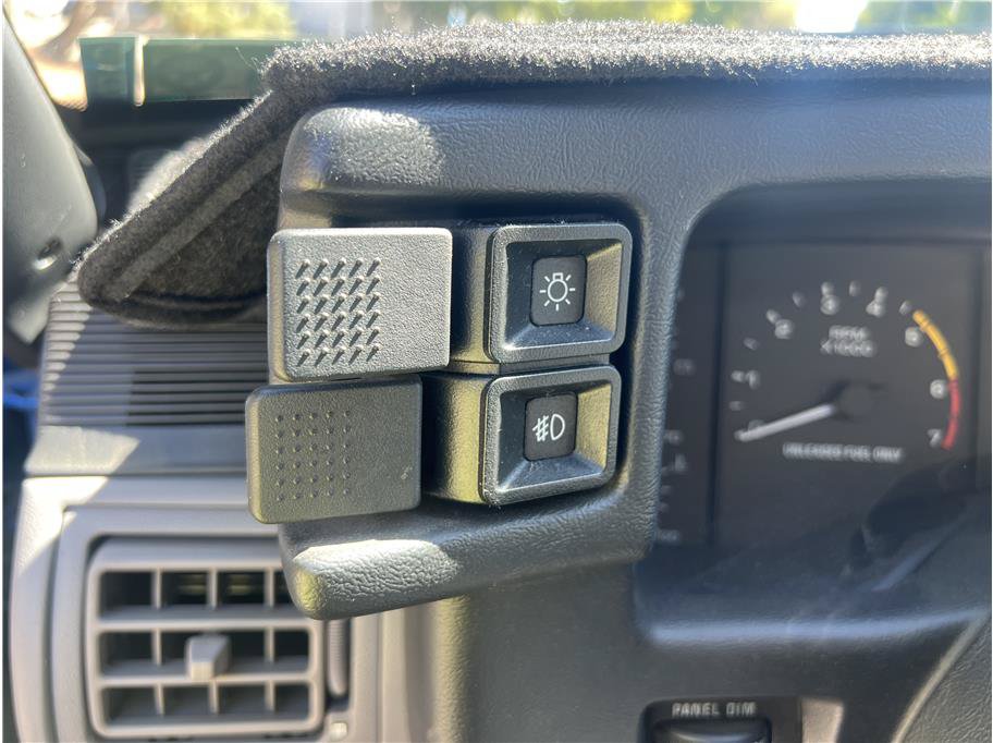 Used 1993 Ford Mustang GT RWD image 29