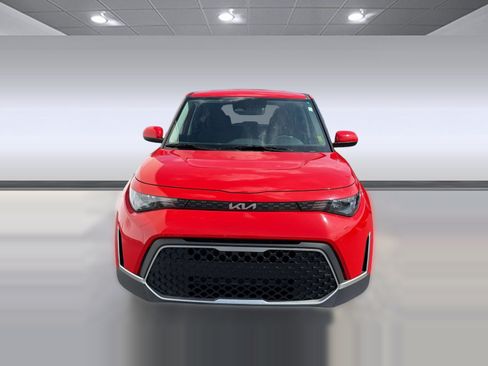 Used 2025 Kia Soul LX w/ LX Technology Package FWD image 6