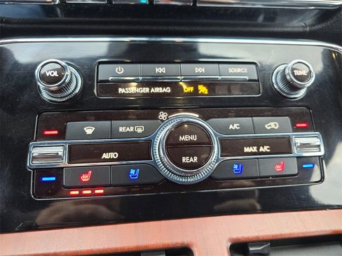 Used 2021 Lincoln Navigator 4WD image 10