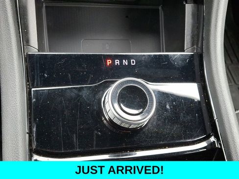 Used 2023 Jeep Grand Cherokee L Laredo image 16