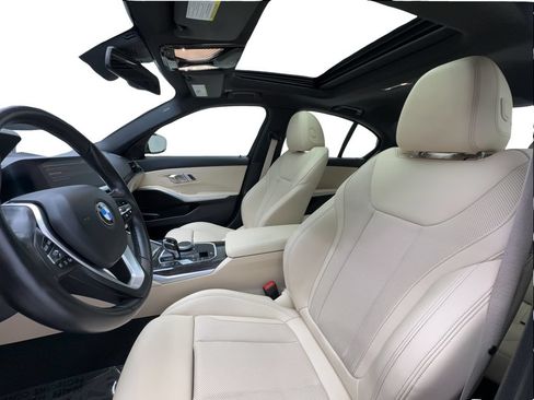 Used 2022 BMW 330i Sedan w/ Driving Assistance Package RWD image 19