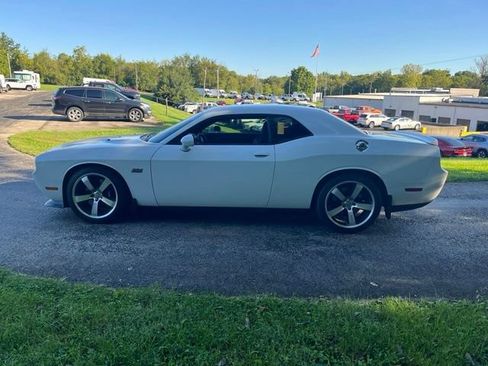 Used 2012 Dodge Challenger SRT8 w/ Premium Sound Group RWD image 6