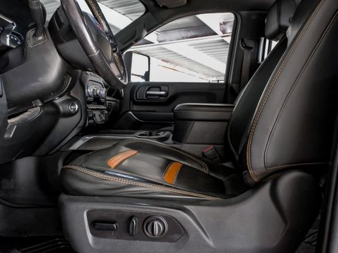 Used 2020 GMC Sierra 3500 AT4 w/ Technology Package AWD/4WD image 30