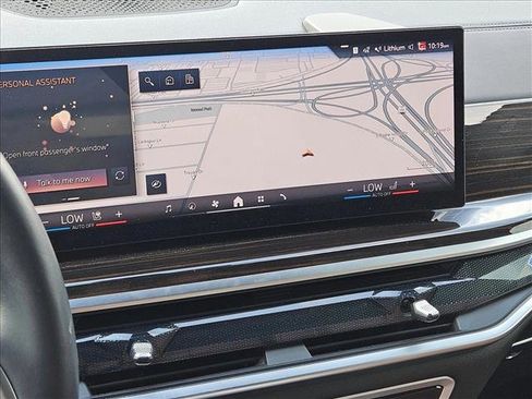 Used 2025 BMW X5 sDrive40i w/ M Sport Package image 11