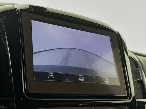 Used 2023 Chevrolet Traverse LT AWD/4WD image 14
