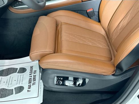 New 2026 BMW X7 M60i image 20