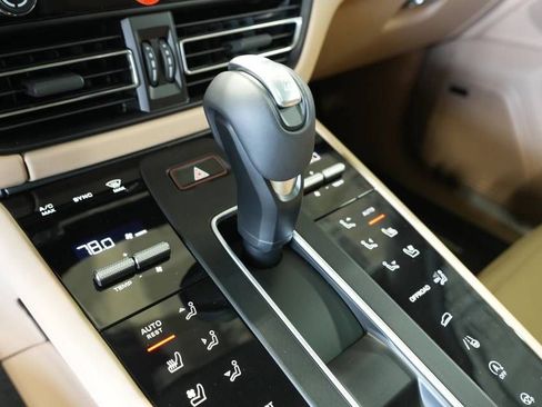 New 2026 Porsche Macan S image 24