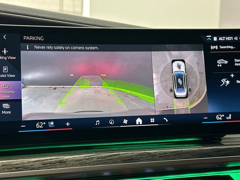 Certified 2024 BMW i7 xDrive60 AWD/4WD image 26