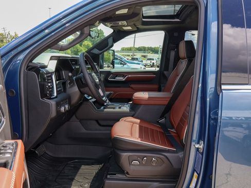 New 2026 GMC Sierra 2500 Denali Ultimate w/ Max Trailering Package AWD/4WD image 11