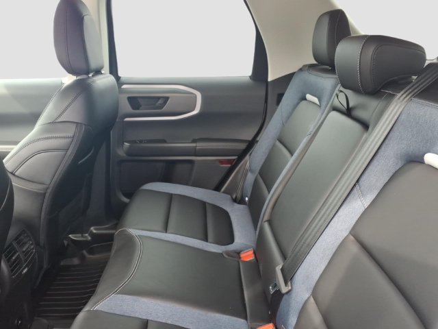 Used 2025 Ford Bronco Sport Outer Banks AWD/4WD image 10