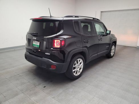 Used 2019 Jeep Renegade Latitude image 9