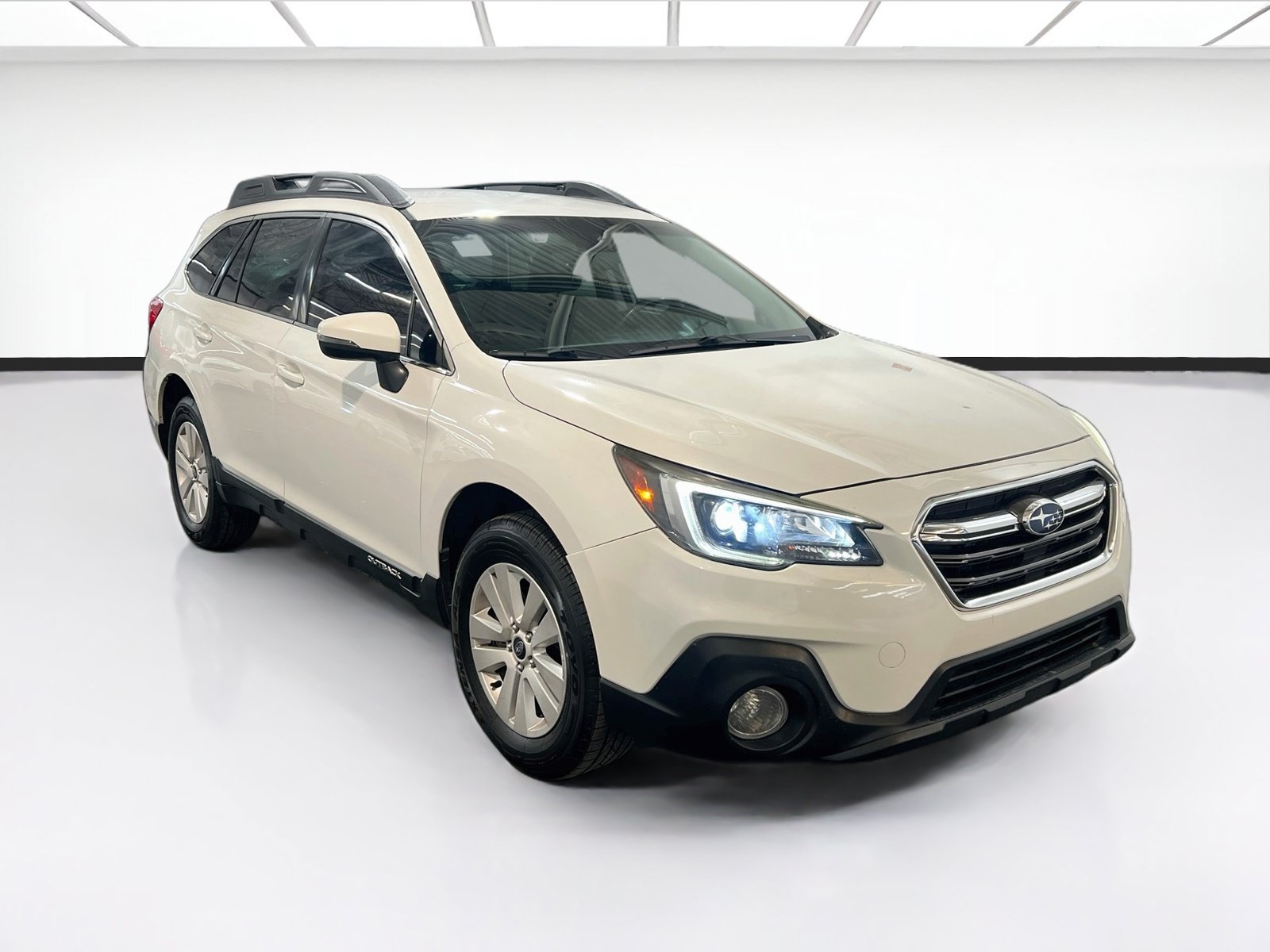 Used 2019 Subaru Outback 2.5i Premium AWD/4WD image 3