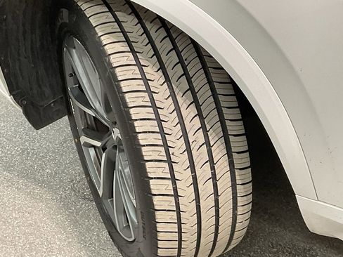 Used 2019 Volvo XC90 T6 Momentum w/ Advanced Package image 33