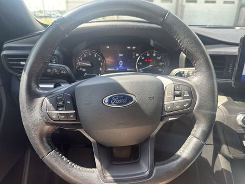 Used 2020 Ford Explorer XLT AWD/4WD image 13