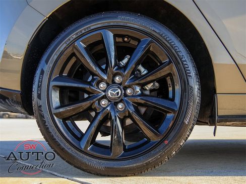 Used 2024 MAZDA MAZDA3 s image 9