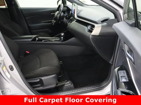 Certified 2019 Toyota C-HR XLE image 35