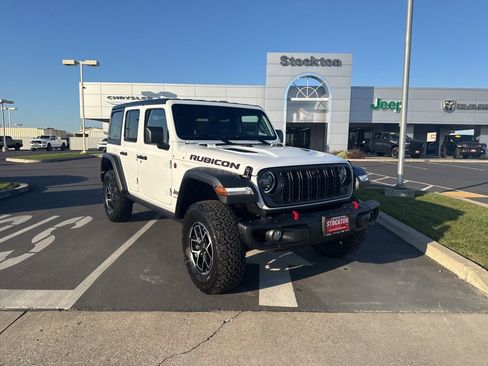 New 2026 Jeep Wrangler Unlimited Rubicon w/ Steel Bumper Group AWD/4WD image 1