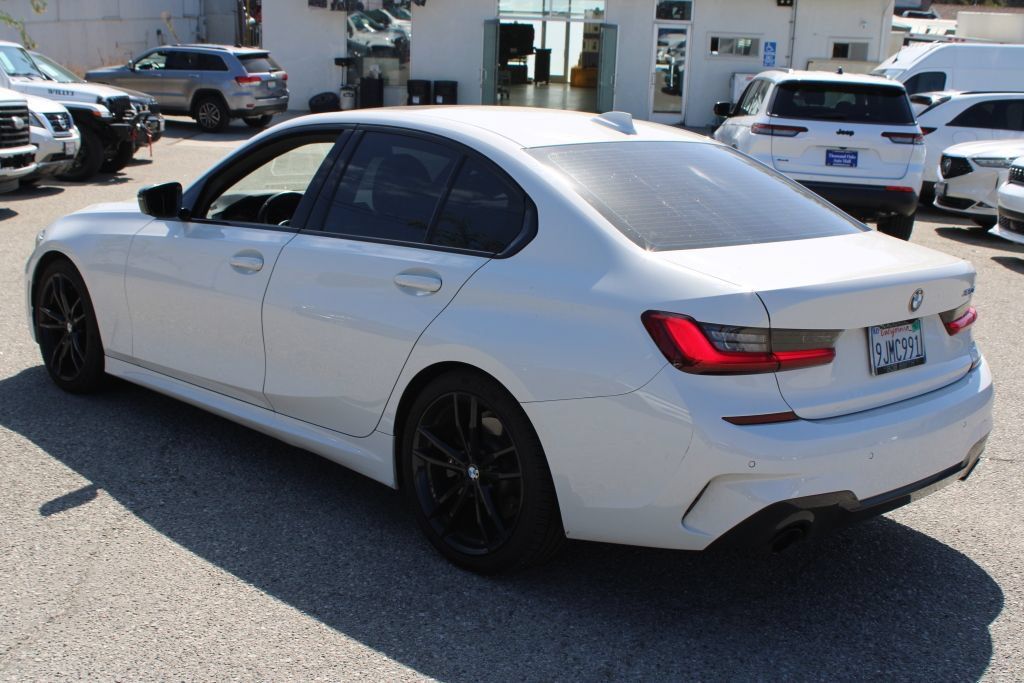 Used 2021 BMW 330i Sedan w/ M Sport Package RWD image 6