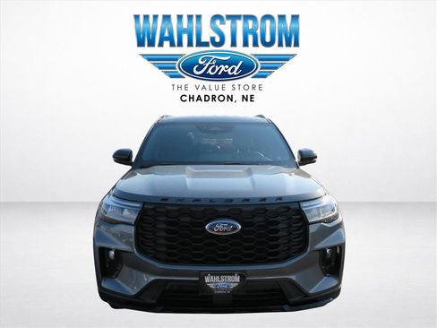 Used 2025 Ford Explorer ST-Line AWD/4WD image 8
