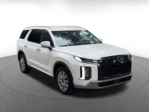 Used 2025 Hyundai Palisade SEL FWD image 3
