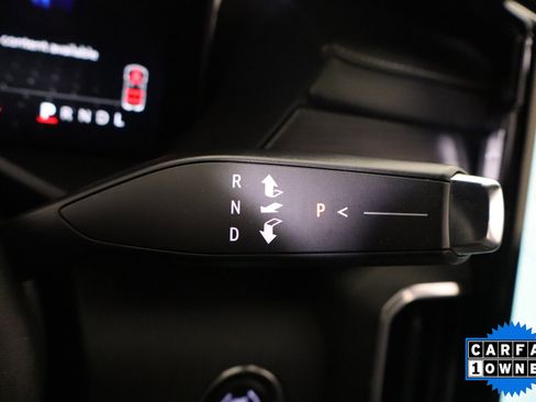 Used 2025 GMC Acadia Elevation image 32