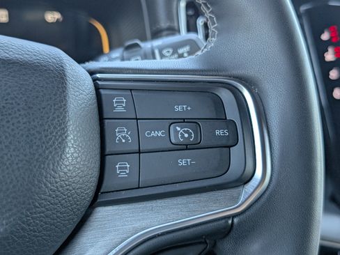 Used 2024 Jeep Wagoneer Series II w/ Convenience Group I AWD/4WD image 22
