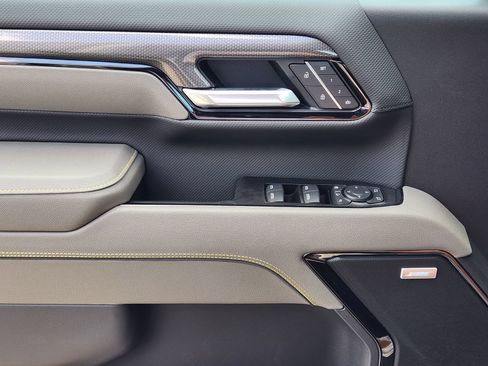 New 2026 Chevrolet Silverado 2500 ZR2 AWD/4WD image 19