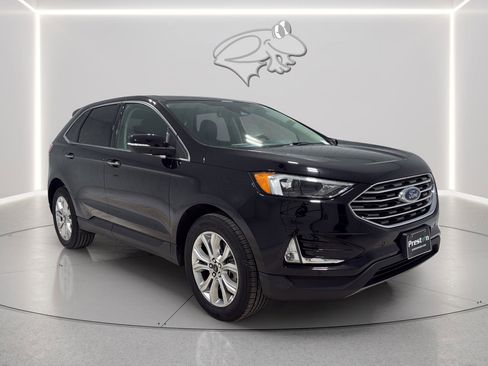 Certified 2024 Ford Edge Titanium image 8