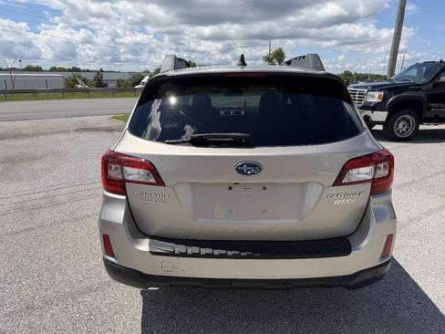Used 2017 Subaru Outback 2.5i Limited AWD/4WD image 7