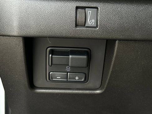 Certified 2023 Chevrolet Colorado Z71 w/ Z71 Convenience Package 2 image 35