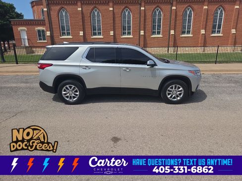 Used 2020 Chevrolet Traverse LT w/ Driver Confidence II Package FWD image 10