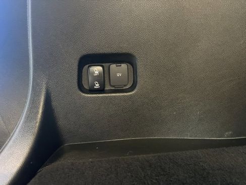 Used 2022 Ford Edge SEL w/ Convenience Package image 16