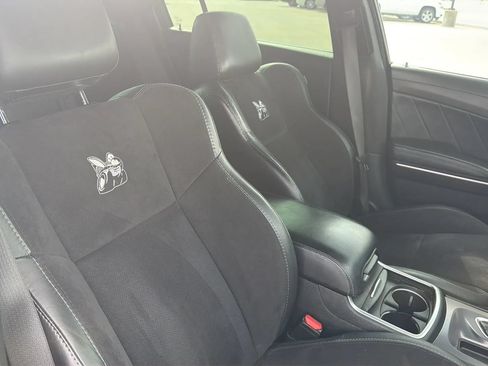 Used 2019 Dodge Charger Scat Pack w/ Dynamics Package RWD image 78
