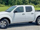 Used 2011 Nissan Frontier SV w/ SV Premium Utility Pkg image 3
