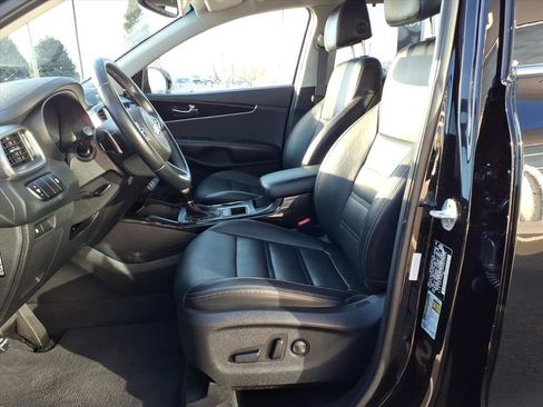 Used 2017 Kia Sorento EX image 11