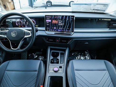 New 2026 Volkswagen Tiguan SE image 22