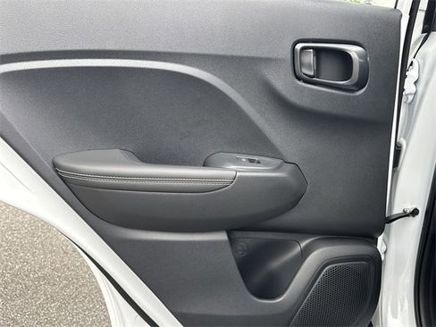 New 2025 Hyundai Venue Limited image 13