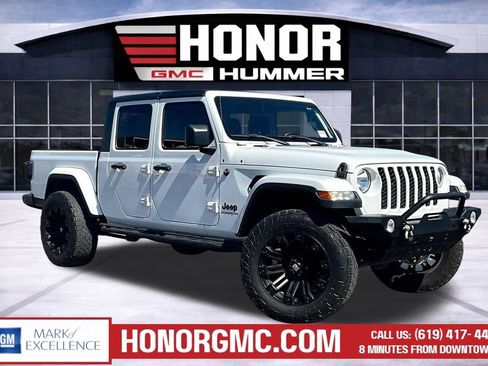 Used 2021 Jeep Gladiator Sport AWD/4WD image 1