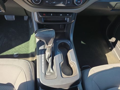 Used 2018 Chevrolet Colorado W/T w/ WT Convenience Package image 19