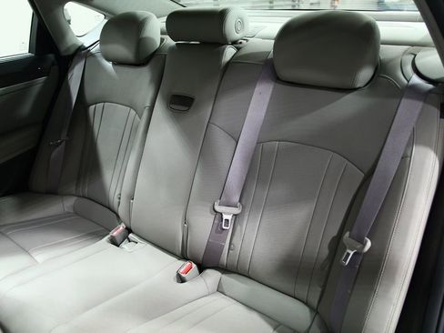 Used 2018 Genesis G80 3.8 w/ Option Group 02 image 29