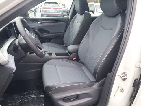 New 2026 Volkswagen Tiguan SE R-Line AWD/4WD image 18