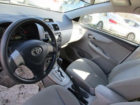 Used 2012 Toyota Corolla LE image 11