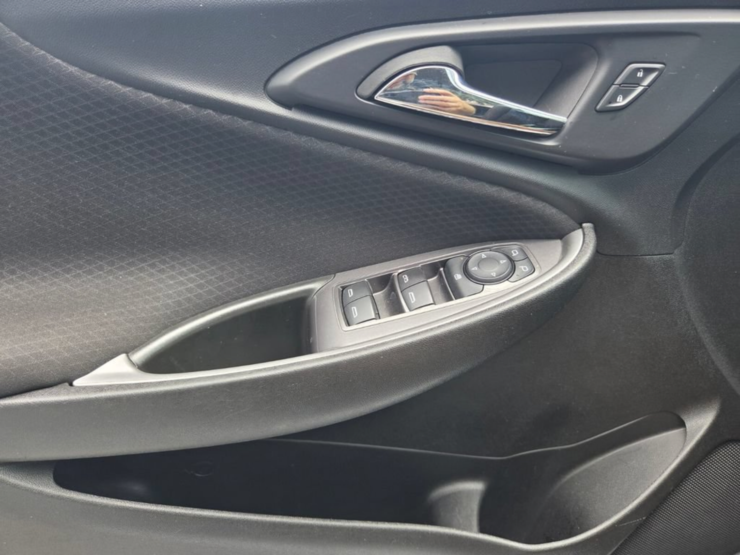 Used 2023 Chevrolet Malibu LT FWD image 18