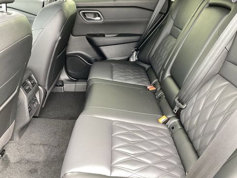 New 2026 Nissan Rogue Platinum w/ Platinum Premium Package AWD/4WD image 14